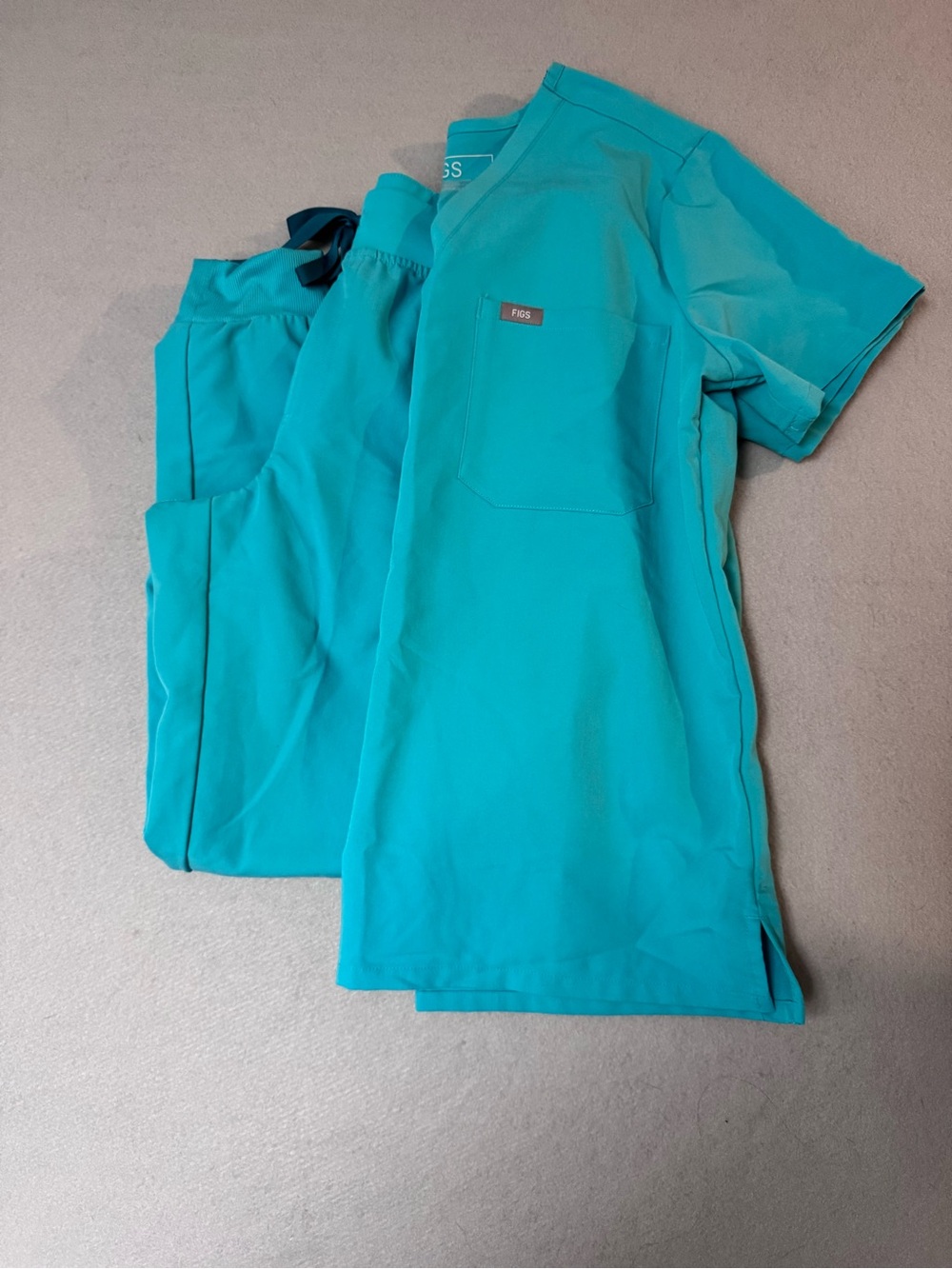 Figs Women’s Teal Scrub Set Size Medium